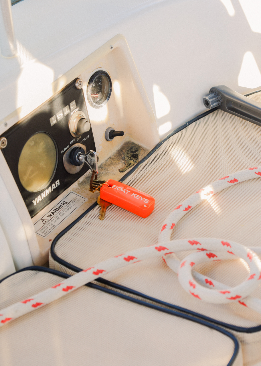 Freshwater Curated Goods - BOAT KEYS Floating Keychain