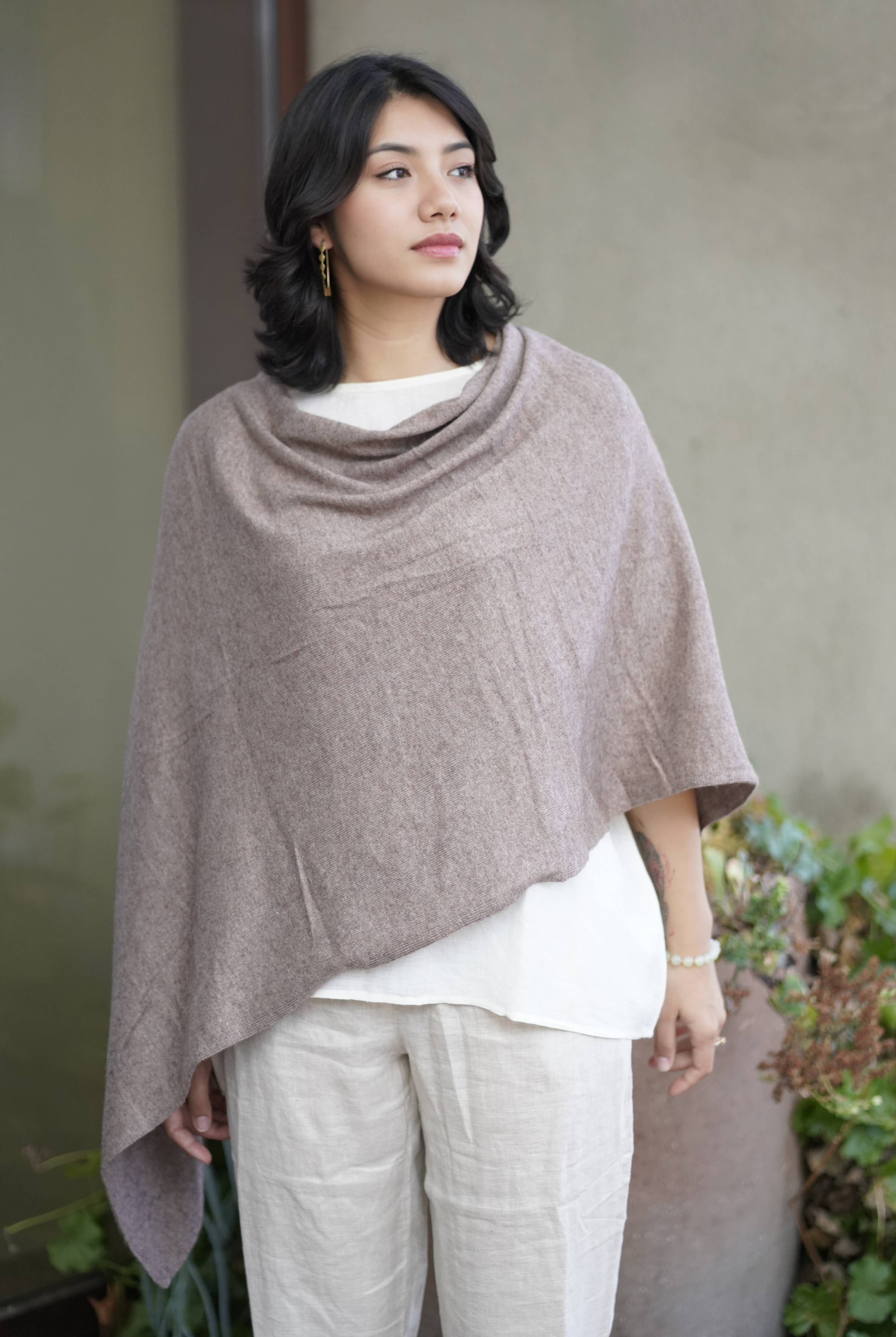 Dolma - Cashmere Poncho Mocha 