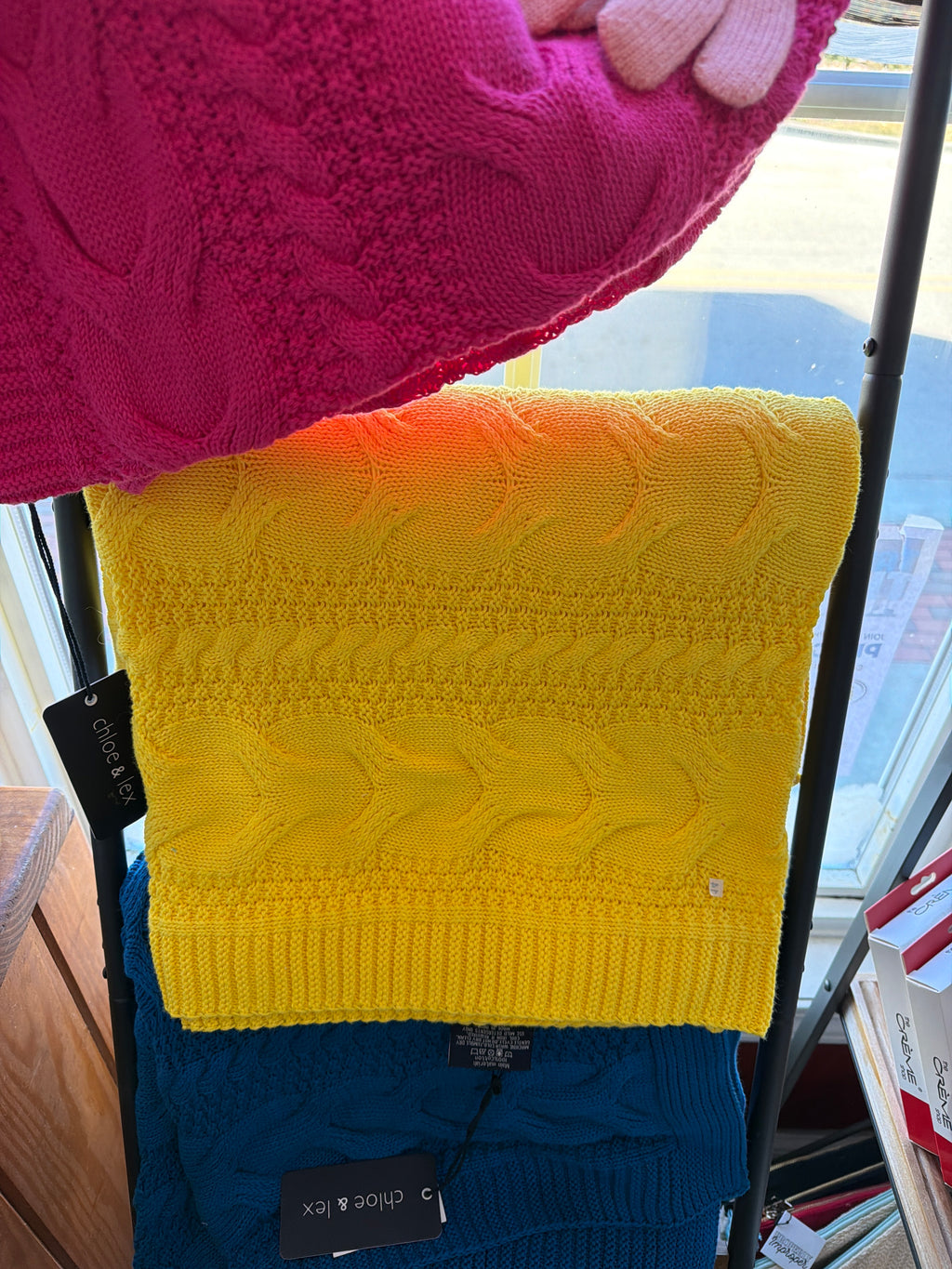 Chloe & Lex - Classic Cableknit Cotton Throw Blankets