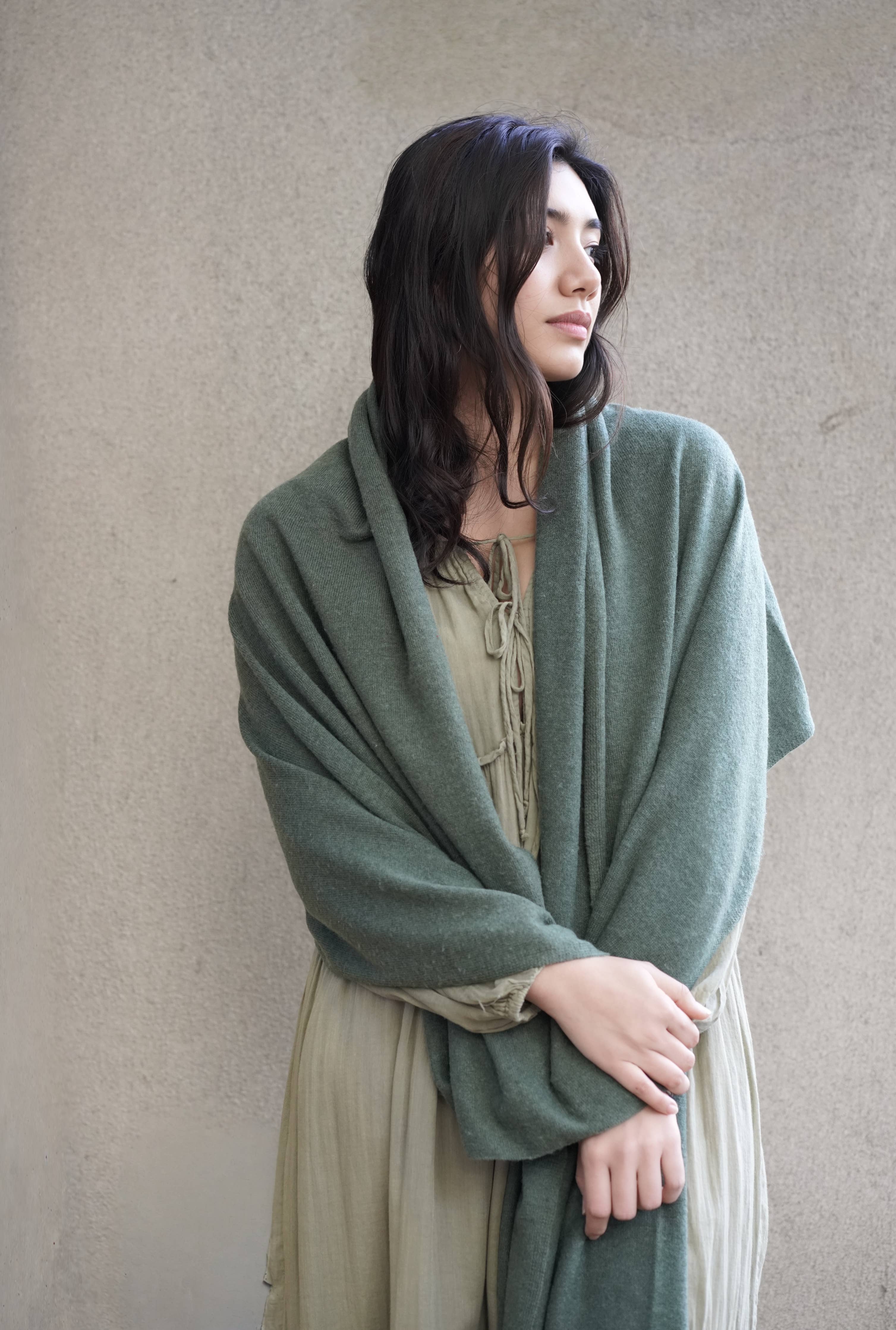 Dolma - Cashmere Scarf/Wrap Seaweed
