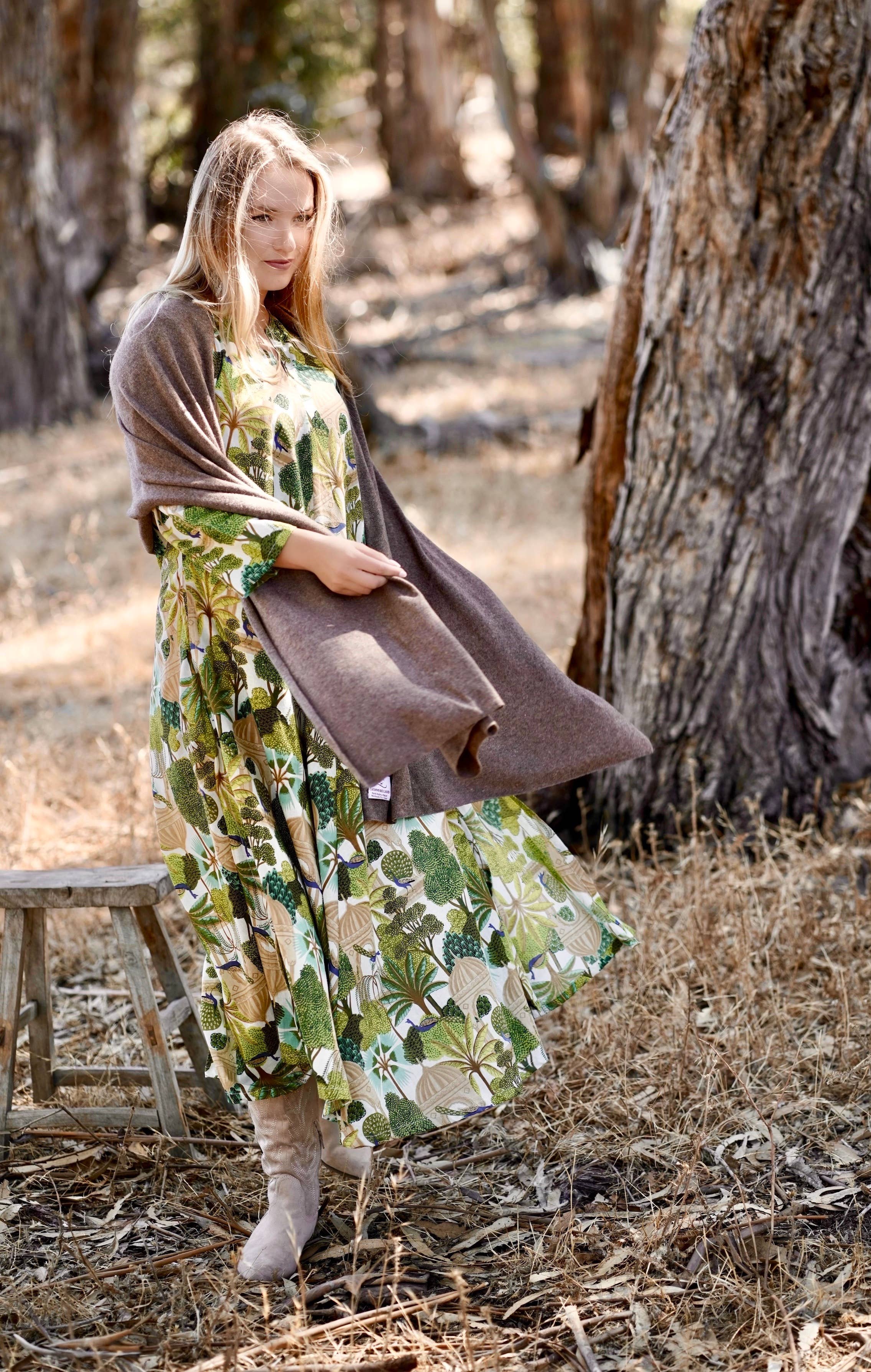 Dolma - Cashmere Scarf/ Wrap Mocha