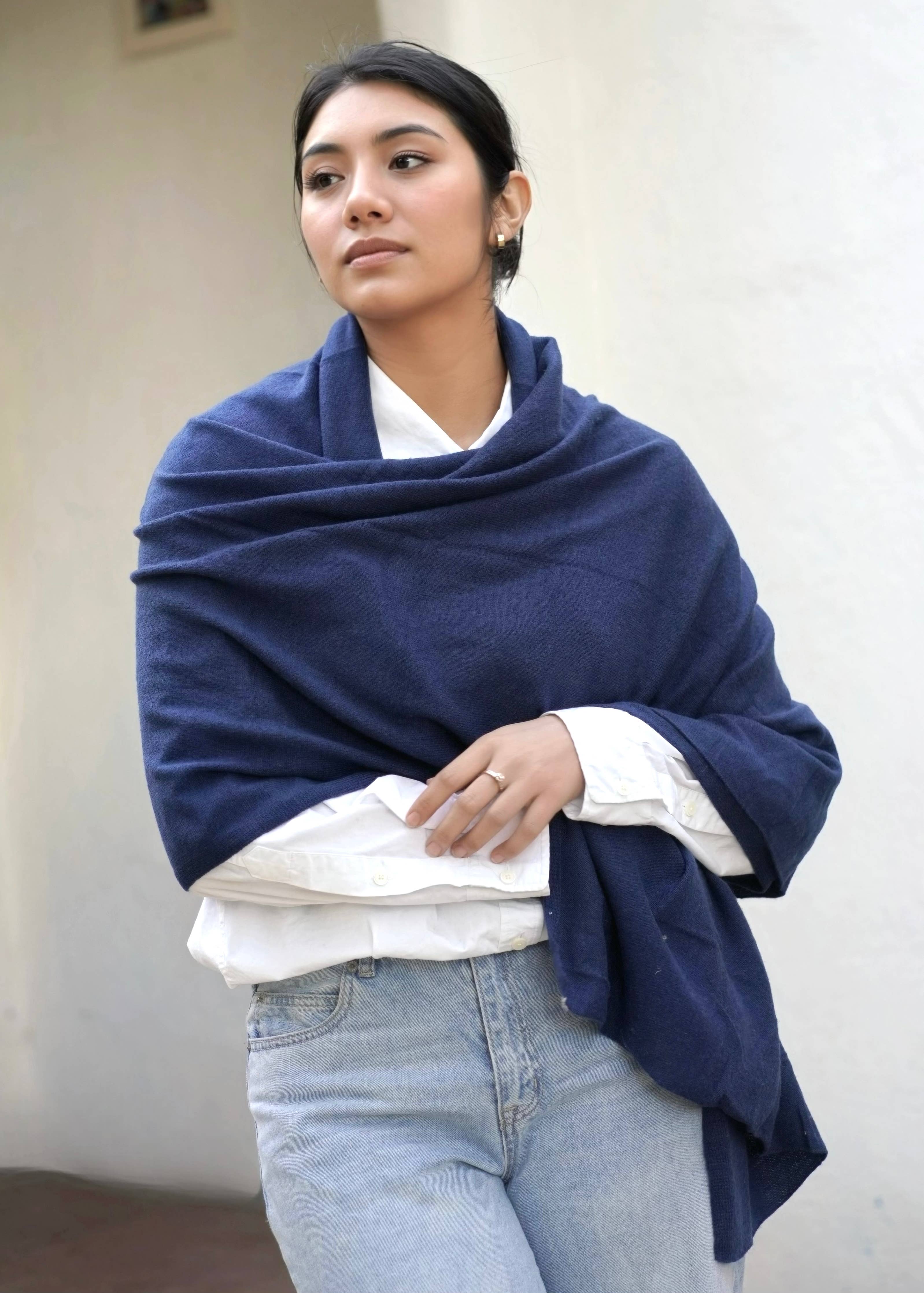 Dolma - Cashmere Scarf/Wrap Navy