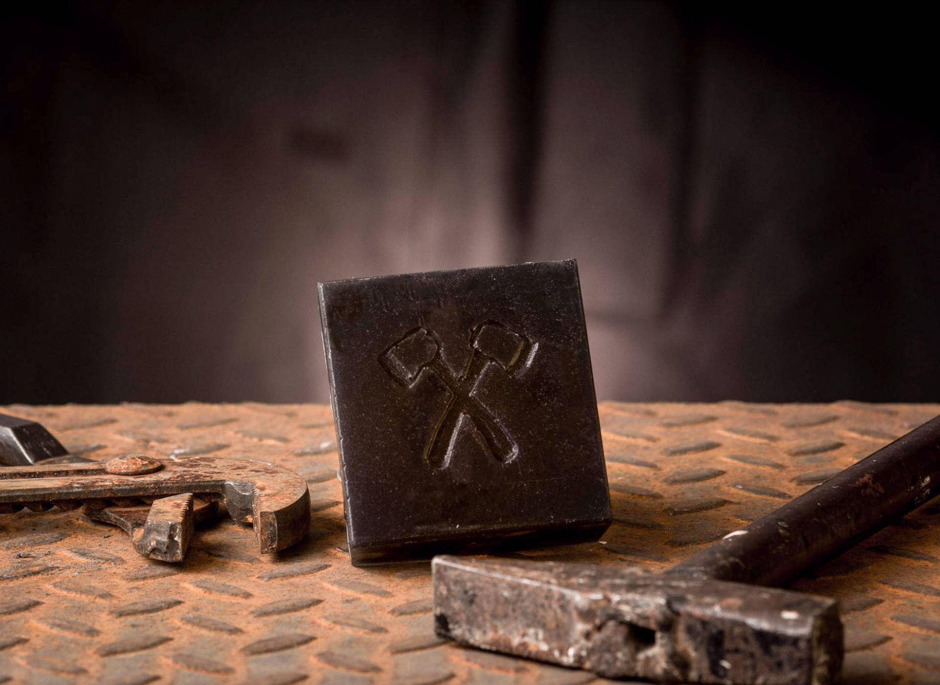 Latika Beauty - Charcoal Soap – Grit | Detox Bar for Men with Charcoal