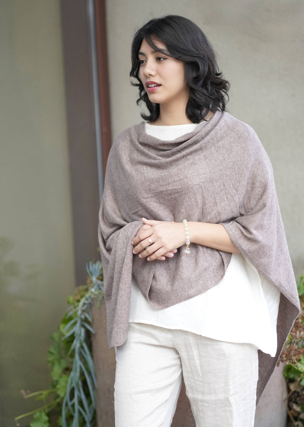 Dolma - Cashmere Poncho Mocha 